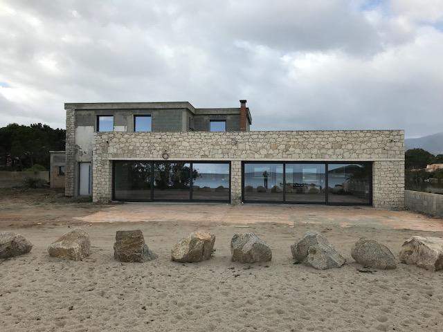 Pose de baies vitrées projet de construction Porto-Vecchio