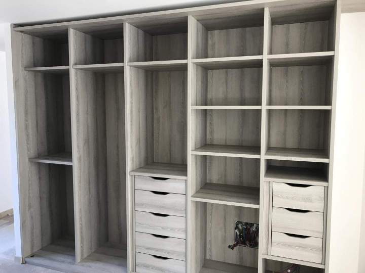 Conception et installation de dressing Porto-Vecchio                              
