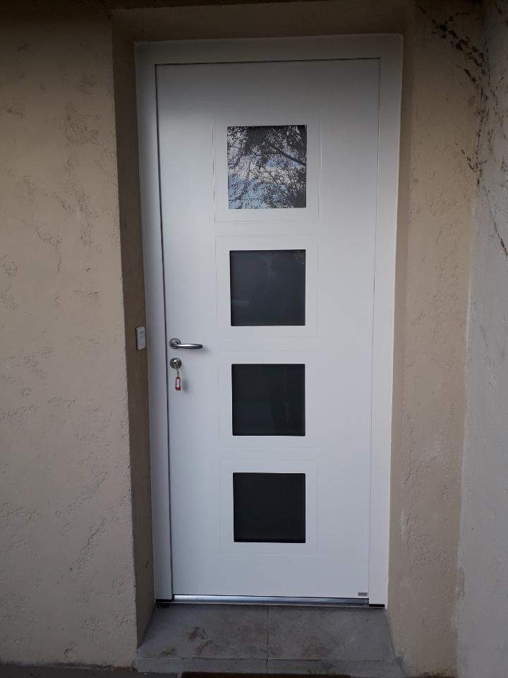Porte d'entrée blanche moderne en aluminium Porto-Vecchio