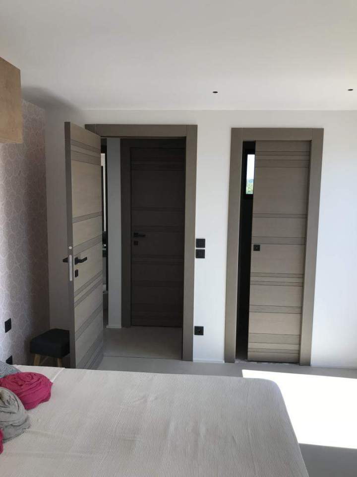 Pose de porte intérieure coulissante à galandagePorto-Vecchio