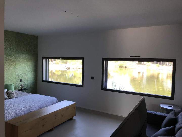 Fenêtres avec cadre en PVC, aluminium Porto-Vecchio